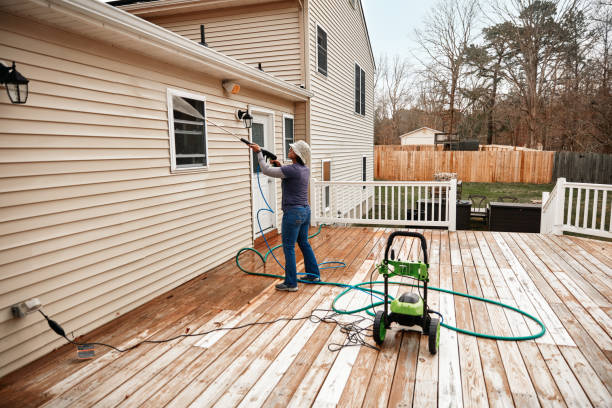 Best Deck Pressure Washing  in Tonganoxie, KS